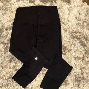Lululemon scallop 7/8 Black Leggings